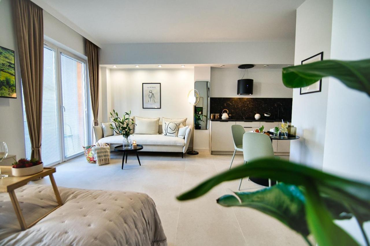 Zator Apartament Mint Wanna Spa Buitenkant foto